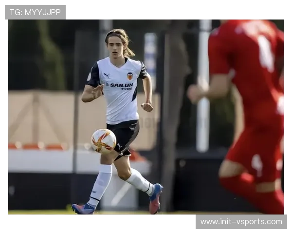 萨尔茨堡红牛青训学院注重学员全面发展,非唯职业足球 萨尔茨堡红牛青训学院注重学员全面发展,非唯职业足球